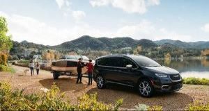 2021 Chrysler Pacifica Towing a Boat