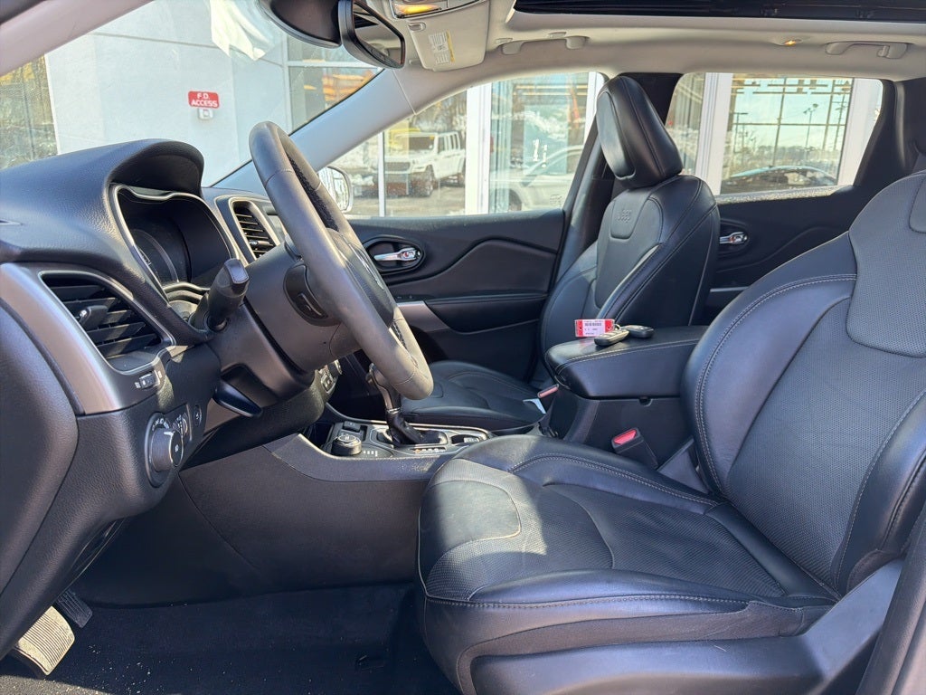 2022 Jeep Cherokee Latitude Lux