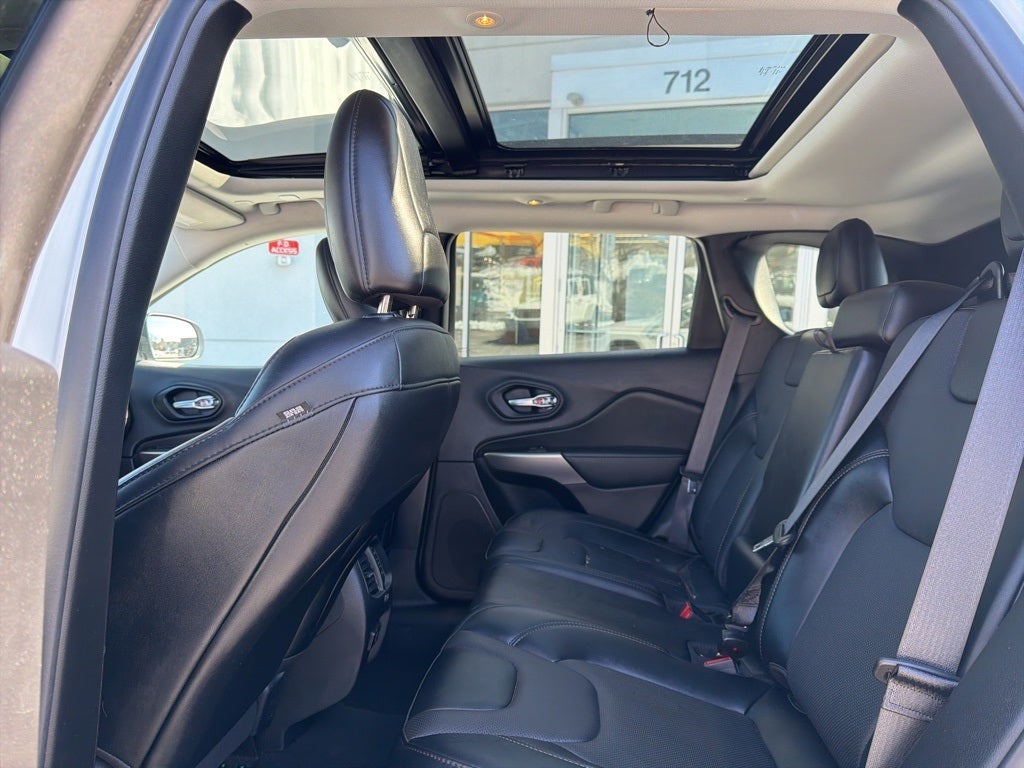 2022 Jeep Cherokee Latitude Lux