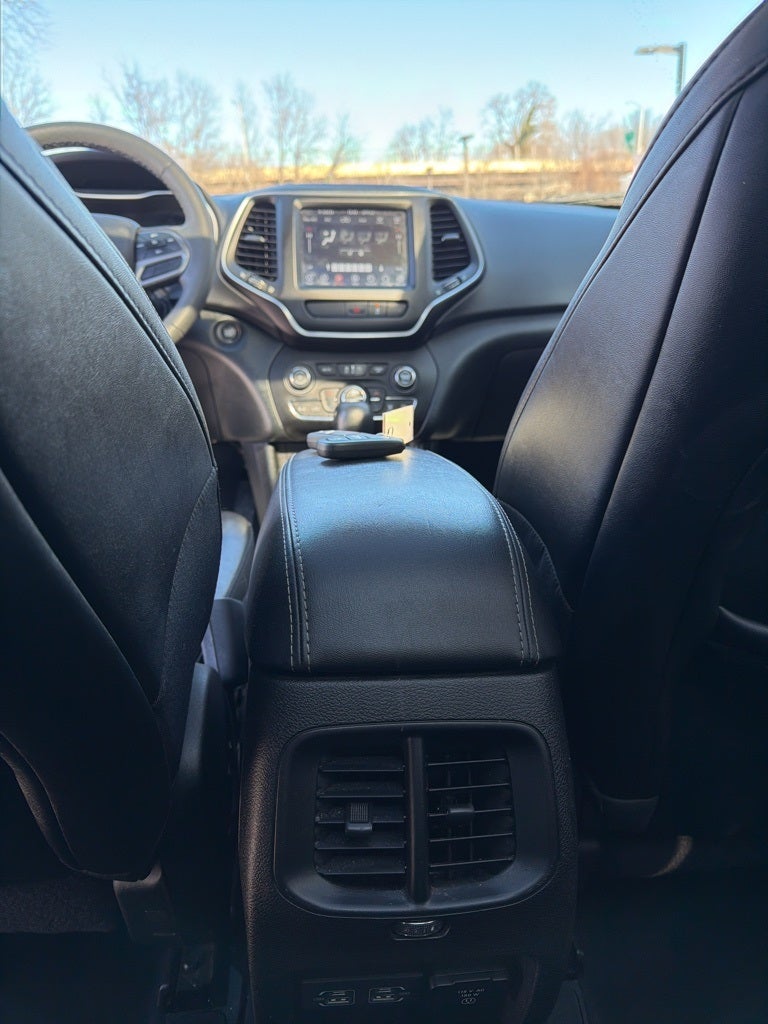 2022 Jeep Cherokee Latitude Lux