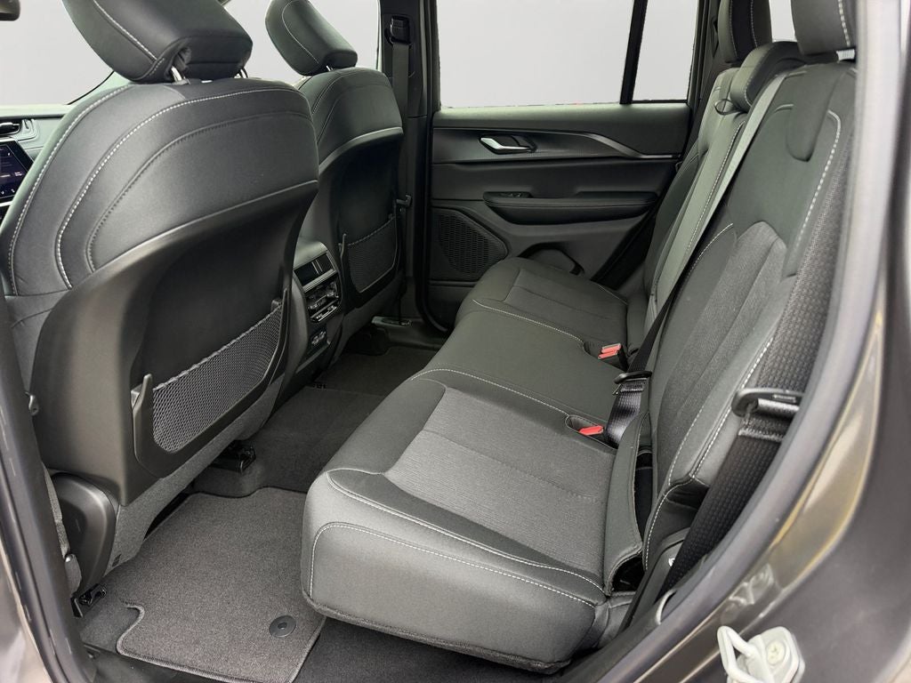 2026 Jeep Grand Cherokee Laredo X