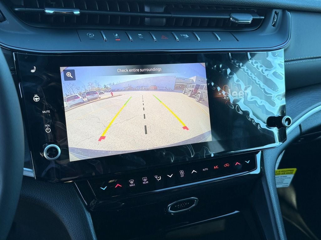 2026 Jeep Grand Cherokee Laredo