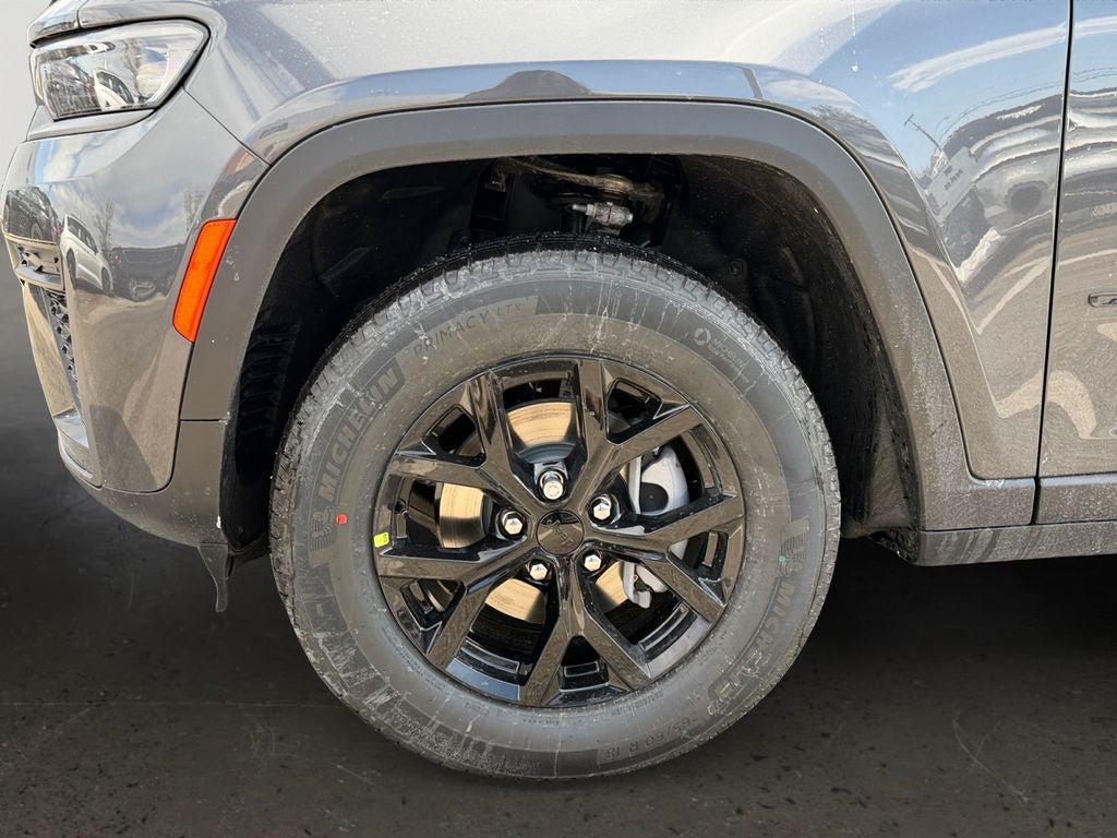 2026 Jeep Grand Cherokee Laredo Altitude