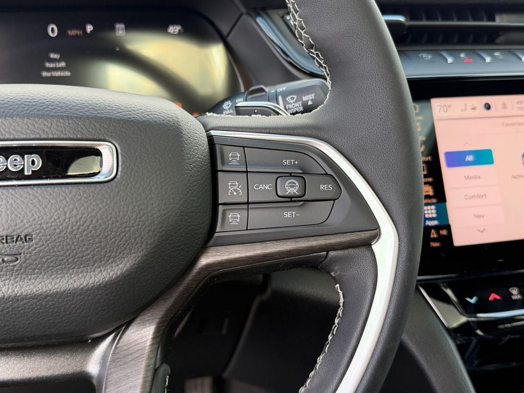 2026 Jeep Grand Cherokee Laredo