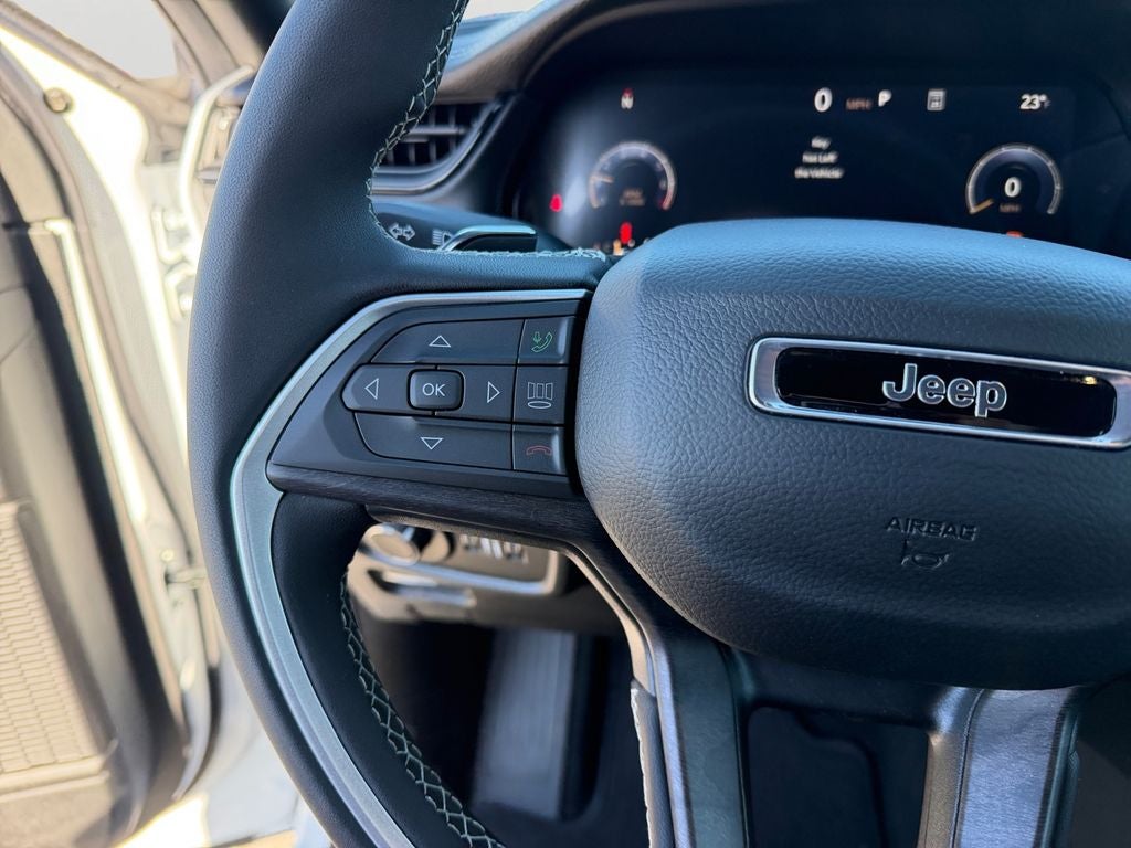 2026 Jeep Grand Cherokee Laredo