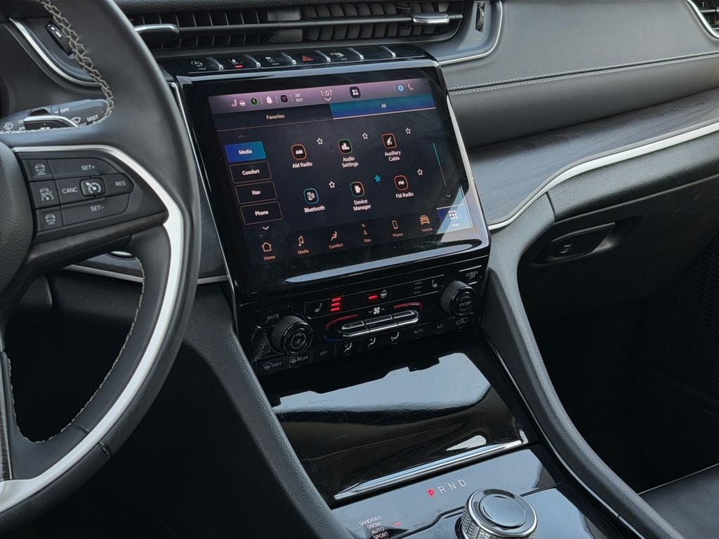 2023 Jeep Grand Cherokee Limited Black Appearance Package