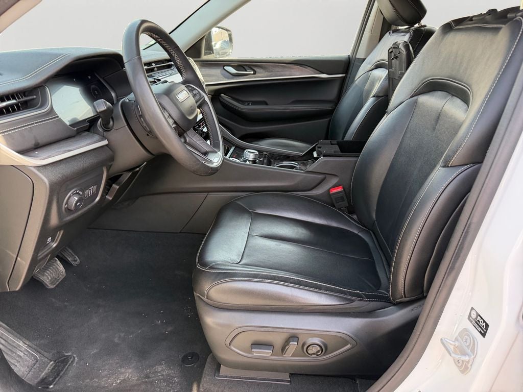 2023 Jeep Grand Cherokee Limited Black Appearance Package