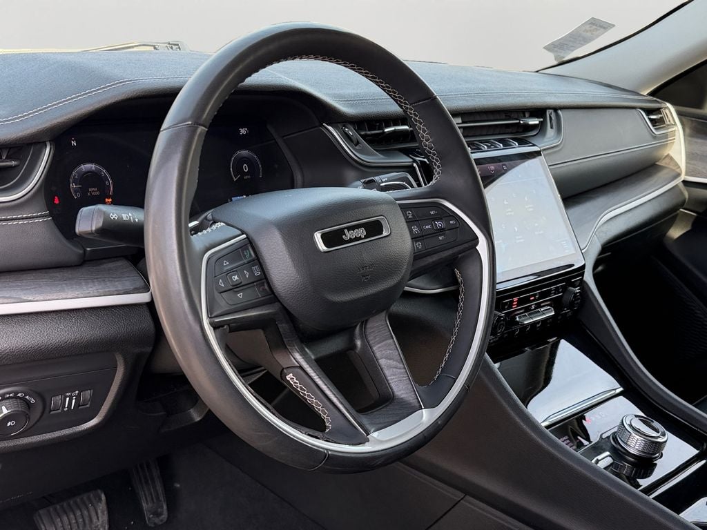 2023 Jeep Grand Cherokee Limited Black Appearance Package