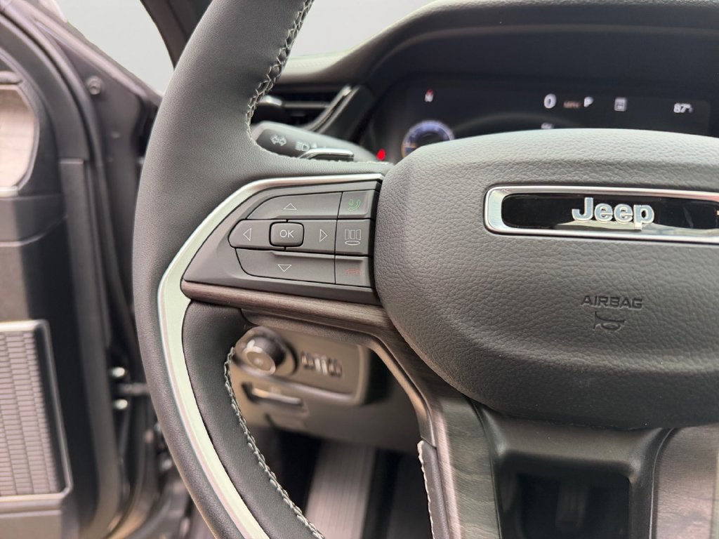 2026 Jeep Grand Cherokee Limited Reserve