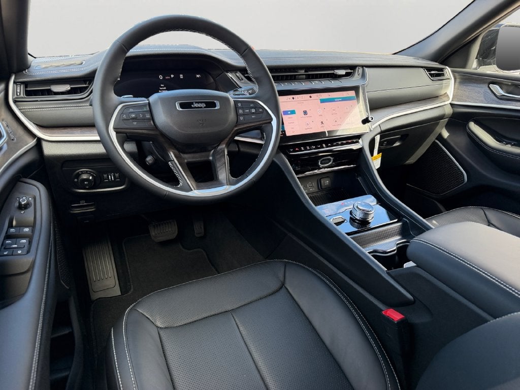 2027 Jeep Grand Cherokee Limited Reserve