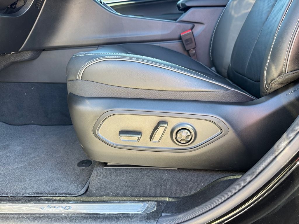 2025 Jeep Grand Cherokee Overland