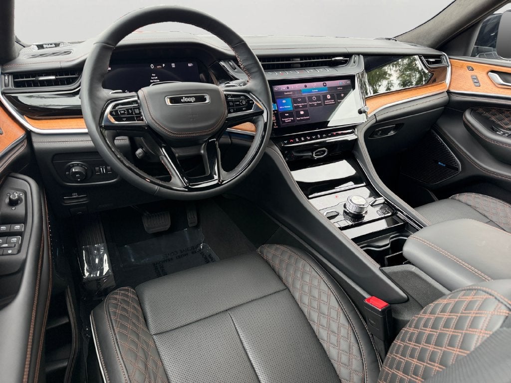 2026 Jeep Grand Cherokee Summit