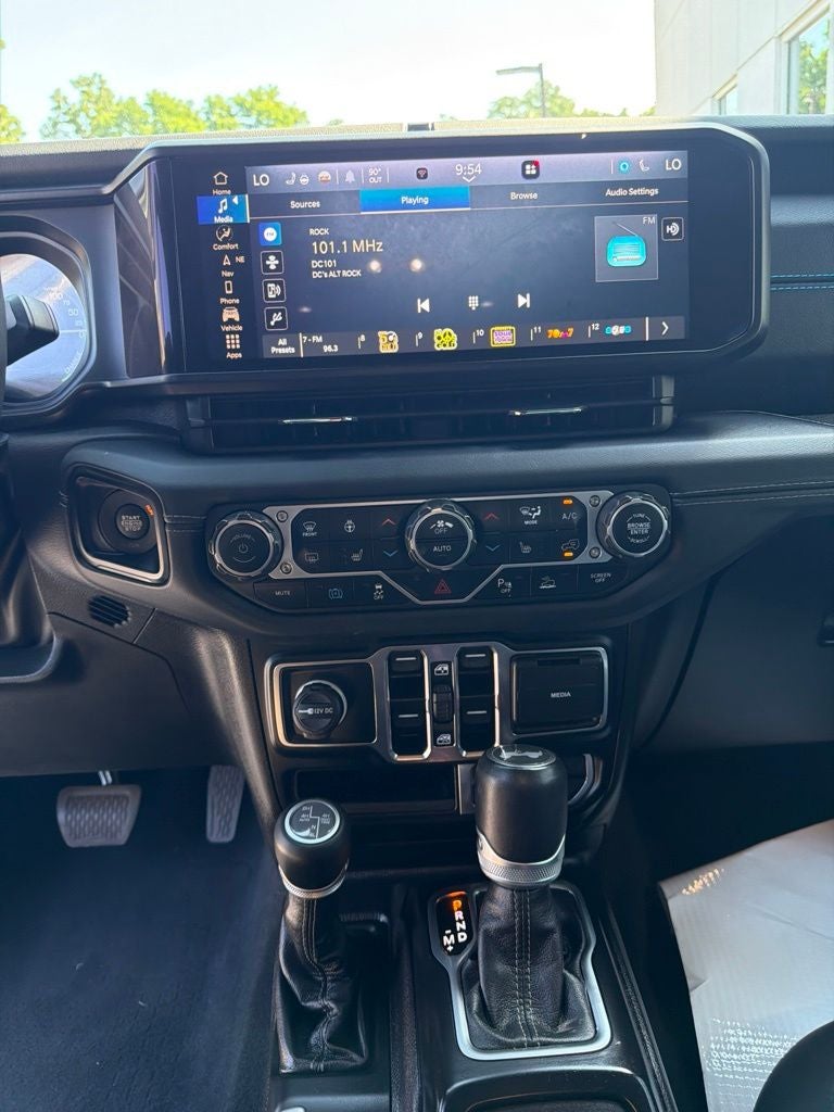 2024 Jeep Wrangler High Altitude 4xe w/Sky One Touch Power Top