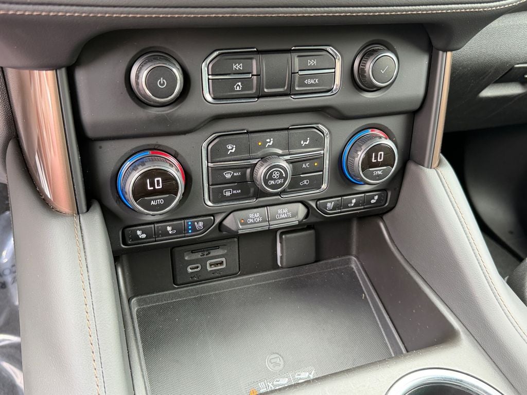 2021 Chevrolet Suburban High Country