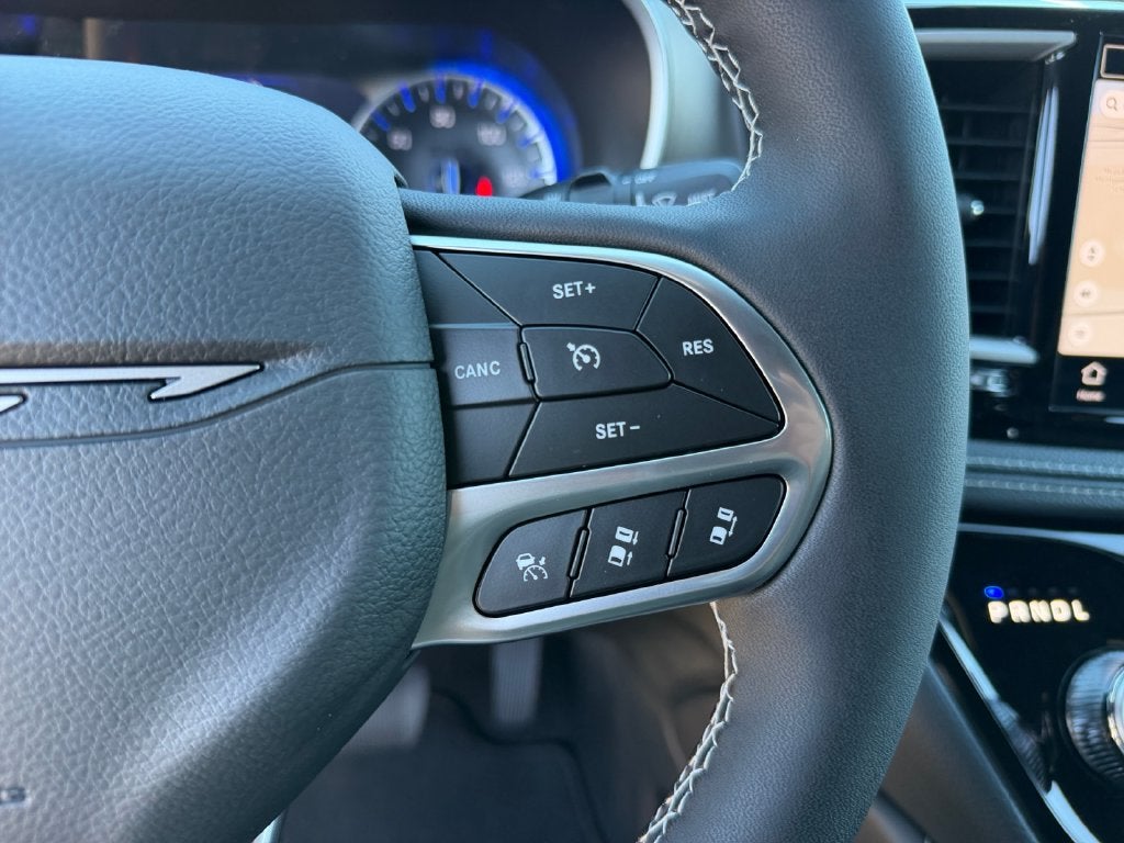 2027 Chrysler Pacifica Limited