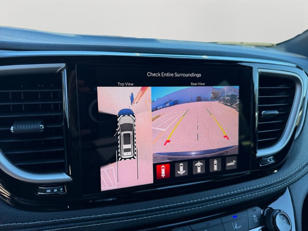 2027 Chrysler Pacifica Limited