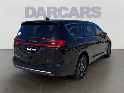 2027 Chrysler Pacifica Limited