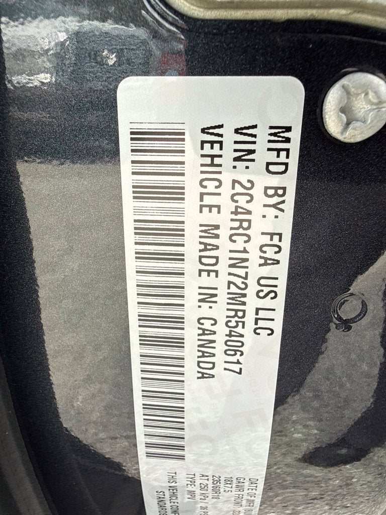 2021 Chrysler Pacifica Hybrid Pinnacle