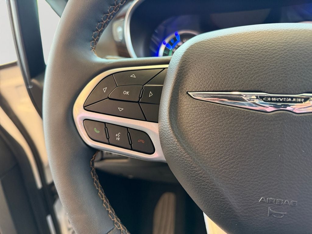 2023 Chrysler Pacifica Hybrid Pinnacle