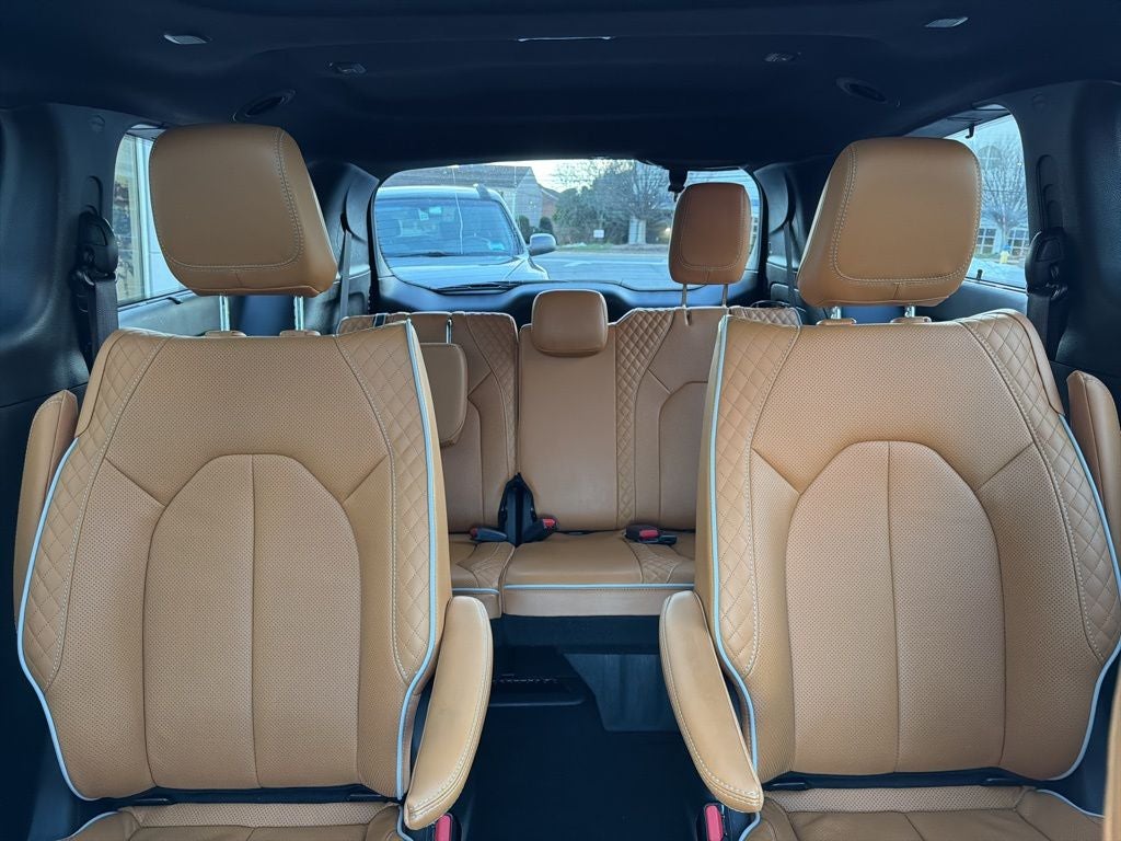 2023 Chrysler Pacifica Hybrid Pinnacle
