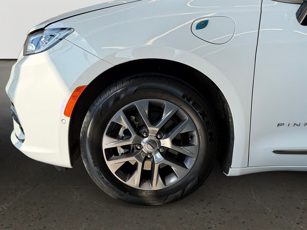 2023 Chrysler Pacifica Hybrid Pinnacle