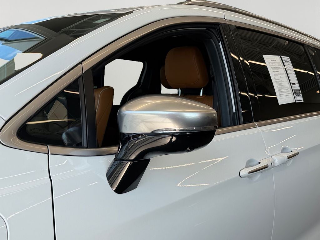 2023 Chrysler Pacifica Hybrid Pinnacle