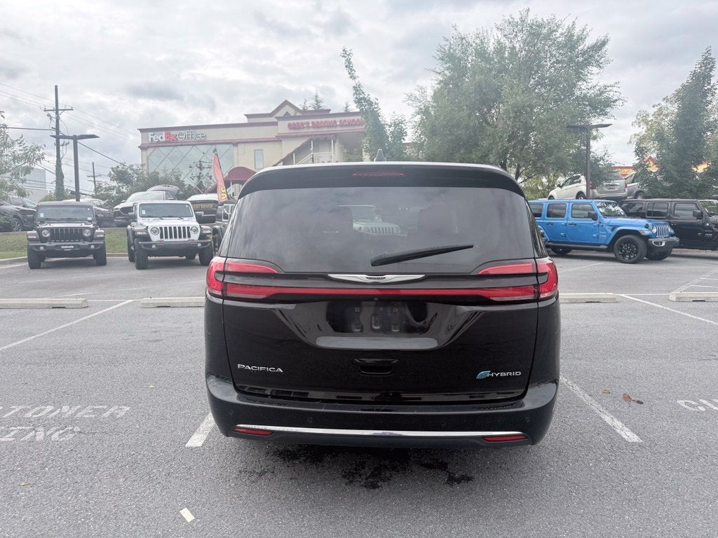 2024 Chrysler Pacifica Hybrid Select