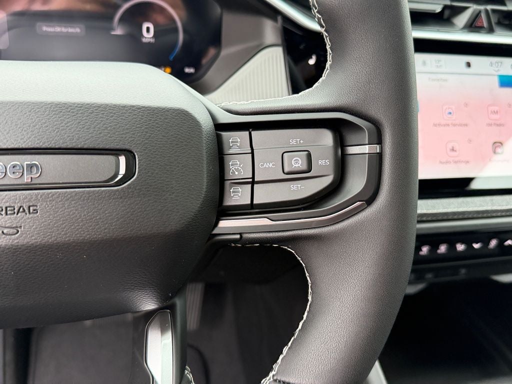 2026 Jeep Cherokee Laredo