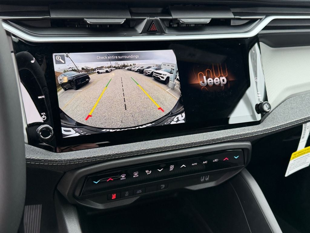 2026 Jeep Cherokee Laredo