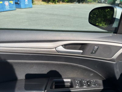 2020 Ford Fusion Hybrid SE