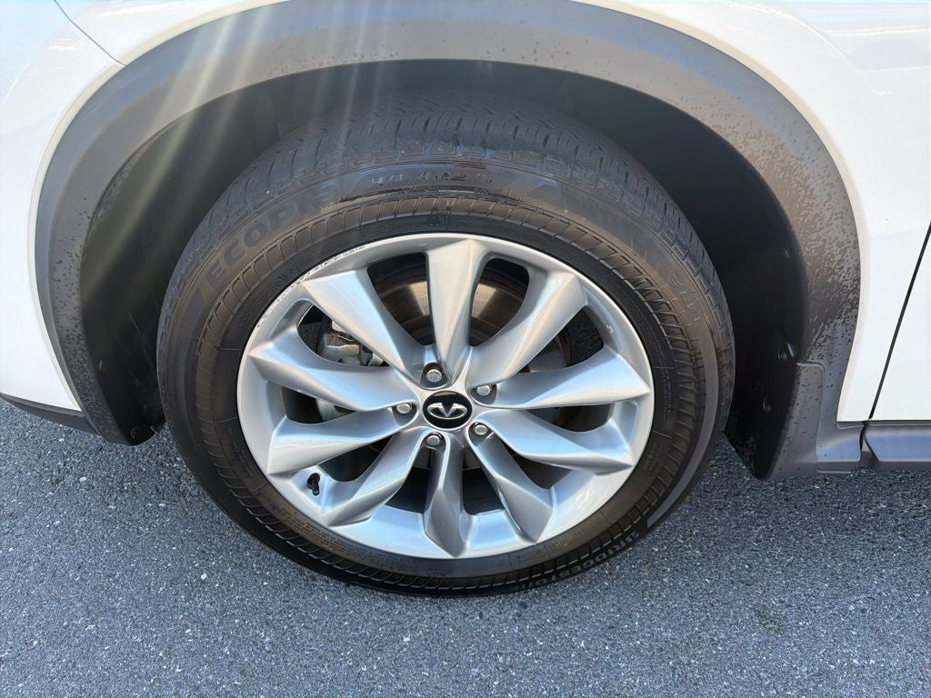 2022 INFINITI QX50 PURE