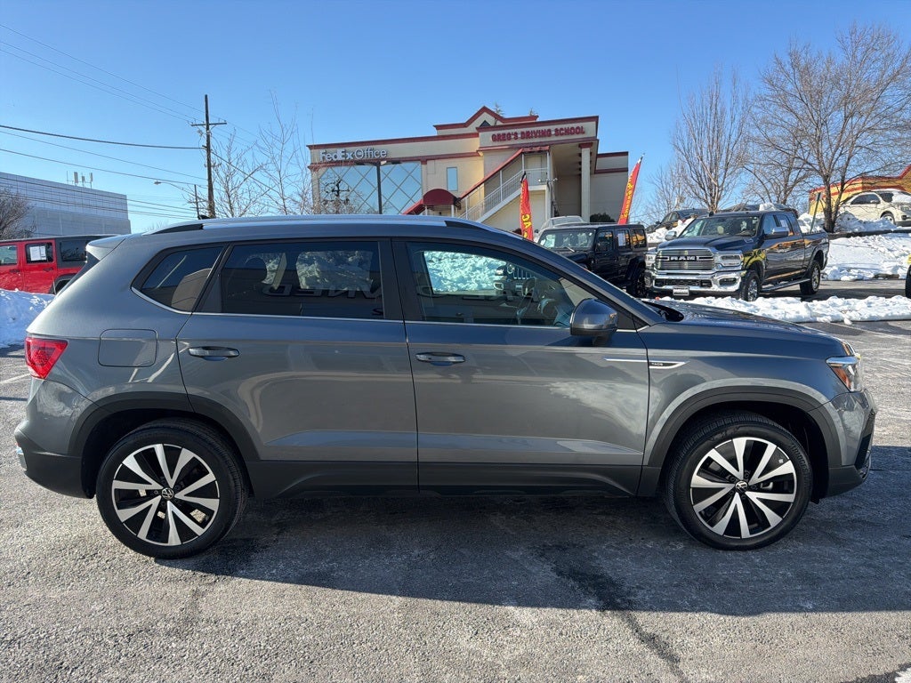 2023 Volkswagen Taos 1.5T SE