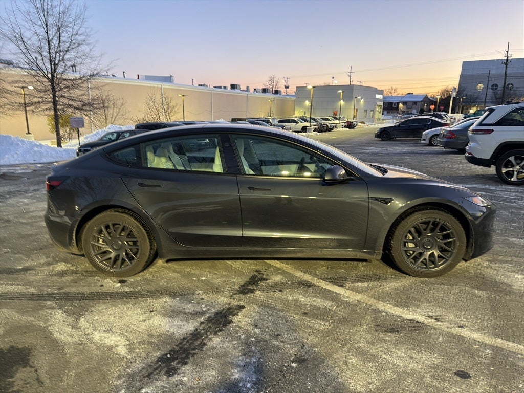 2025 Tesla Model 3 Long Range w/White Interior