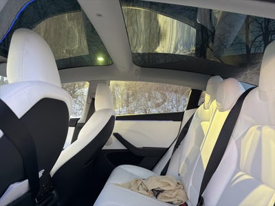 2025 Tesla Model 3 Long Range w/White Interior