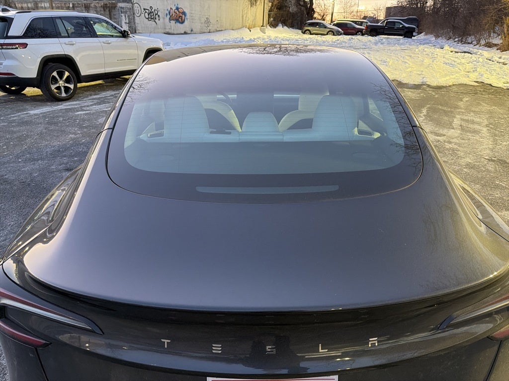 2025 Tesla Model 3 Long Range w/White Interior