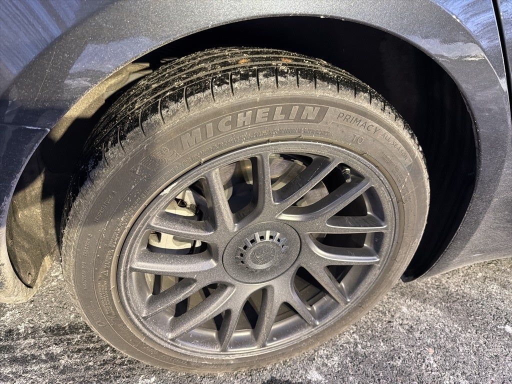 2025 Tesla Model 3 Long Range w/White Interior