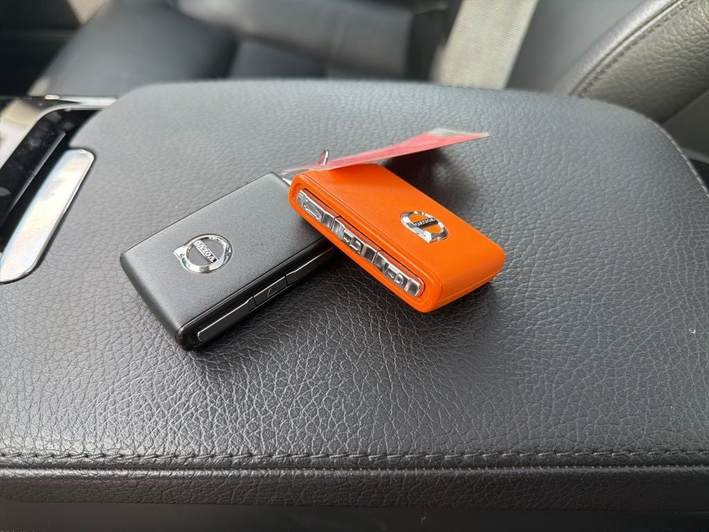 2022 Volvo S60 Recharge Plug-In Hybrid T8 Inscription