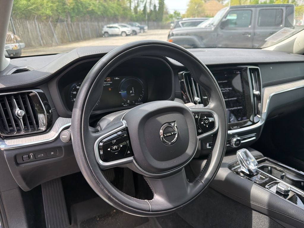 2022 Volvo S60 Recharge Plug-In Hybrid T8 Inscription