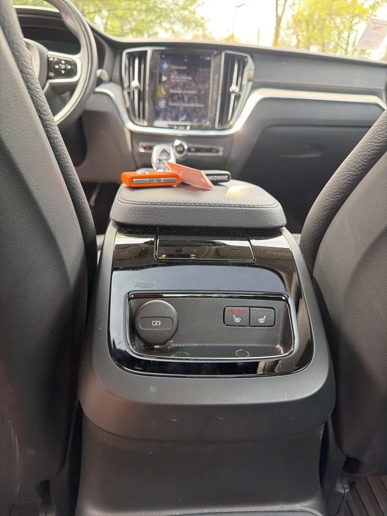 2022 Volvo S60 Recharge Plug-In Hybrid T8 Inscription