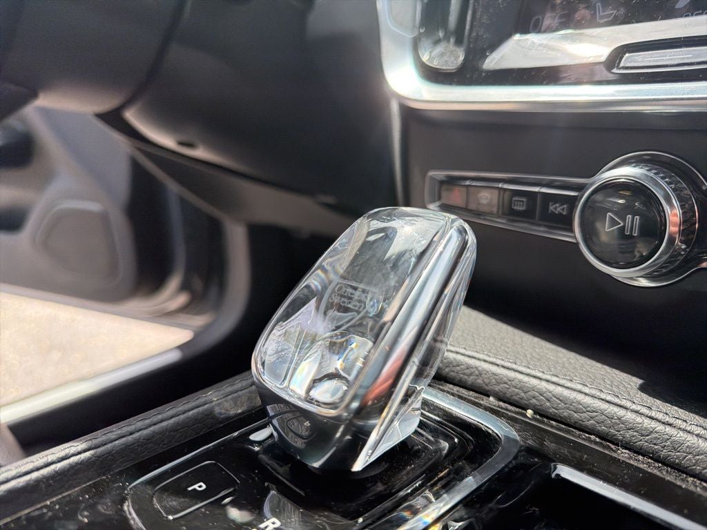 2022 Volvo S60 Recharge Plug-In Hybrid T8 Inscription