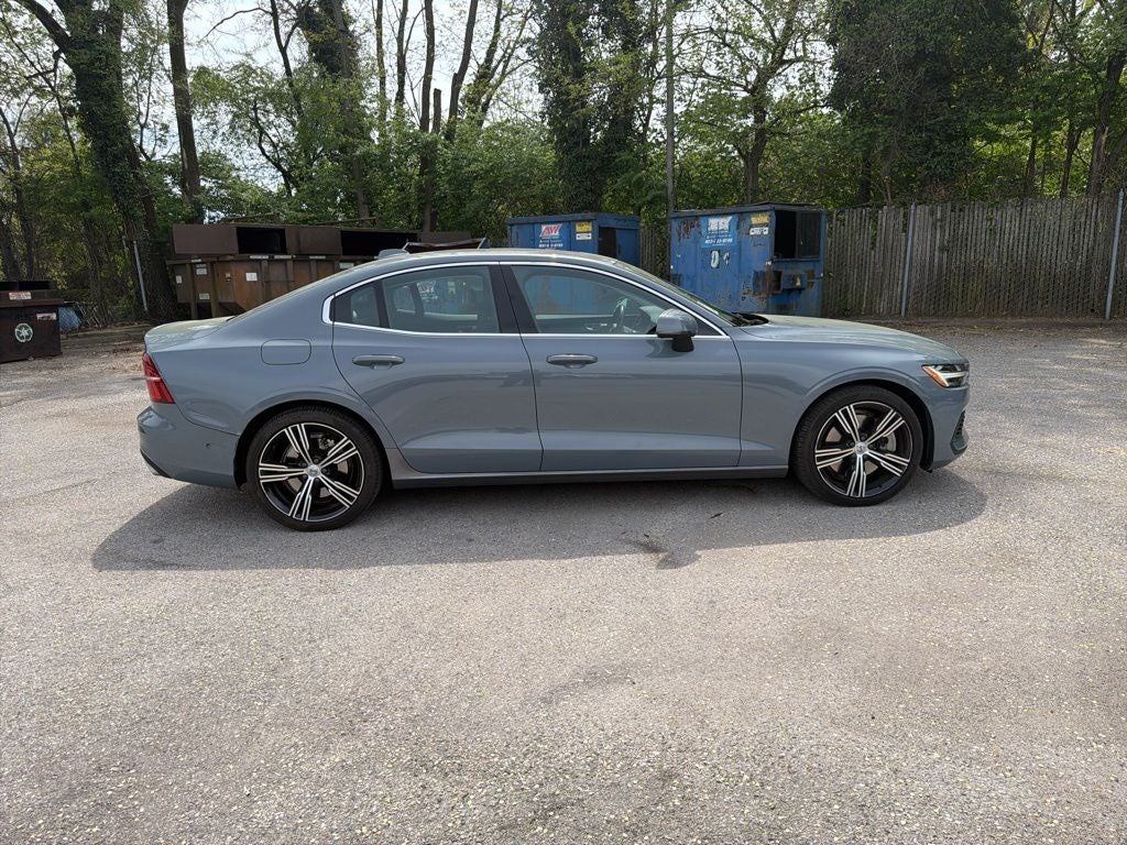 2022 Volvo S60 Recharge Plug-In Hybrid T8 Inscription