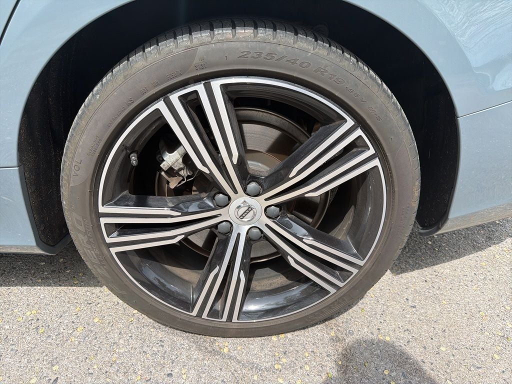 2022 Volvo S60 Recharge Plug-In Hybrid T8 Inscription