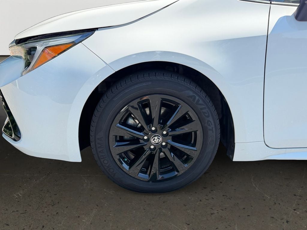 2025 Toyota Corolla Hatchback SE