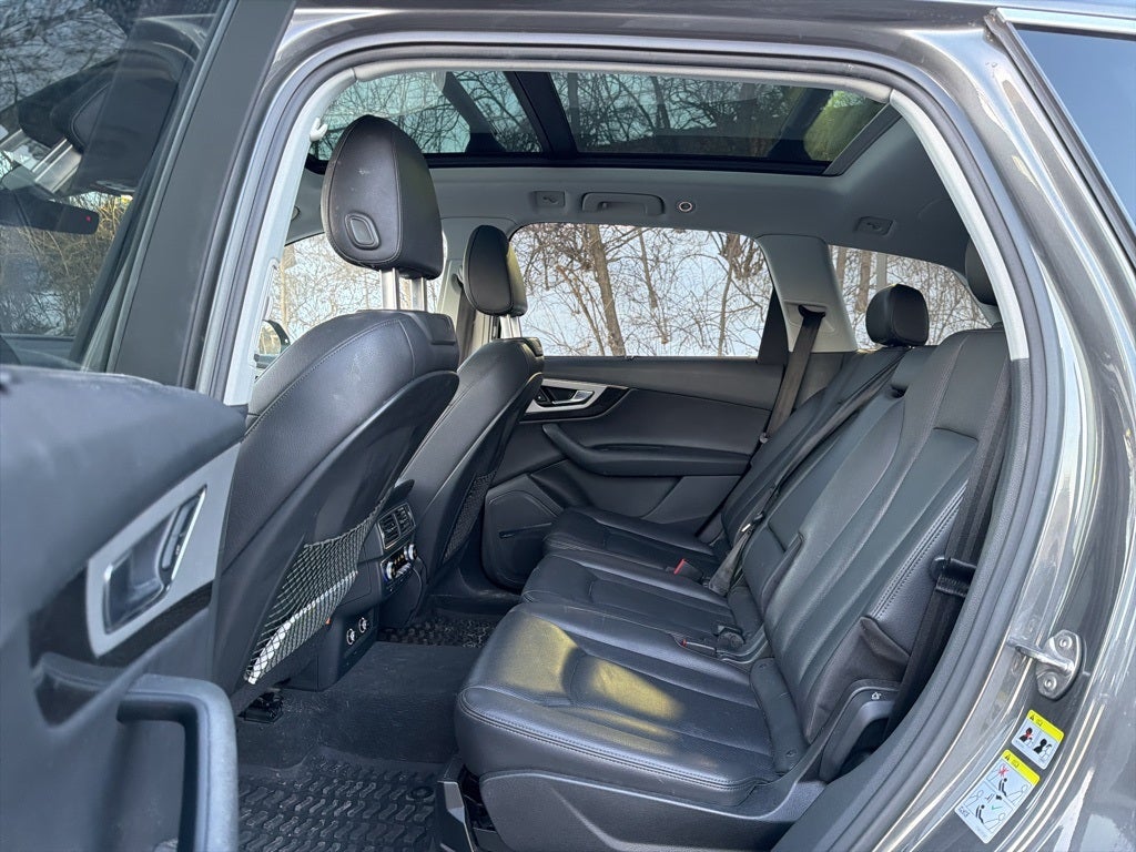 2019 Audi Q7 45 Premium Plus quattro
