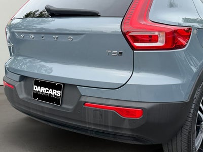 2022 Volvo XC40 R-Design