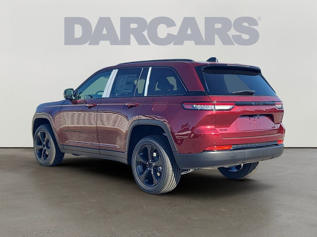 2025 Jeep Grand Cherokee Laredo