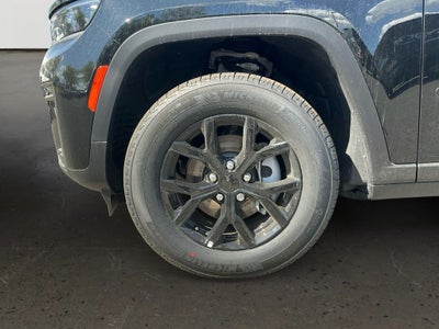 2026 Jeep Grand Cherokee Laredo